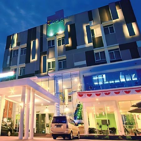 Splash Hotel Bengkulu Exterior photo