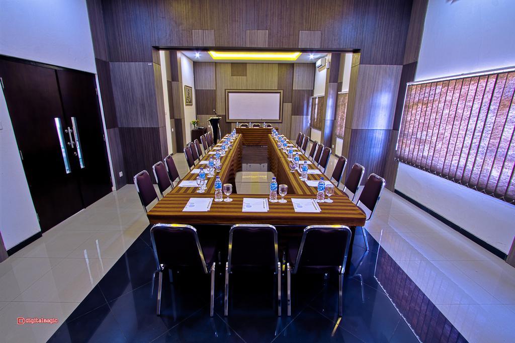 Splash Hotel Bengkulu Exterior photo